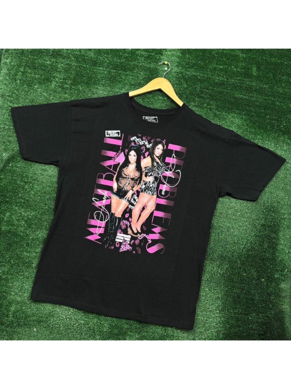 MTV Jersey Shore Whole Cast Poster T-Shirt Size Extra Large - Picture 3 of 4